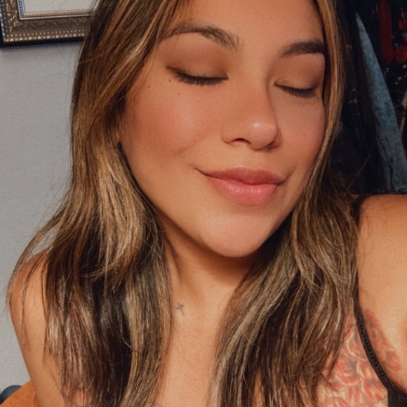 Meet your Posher, Denise - Picture 1 of 1